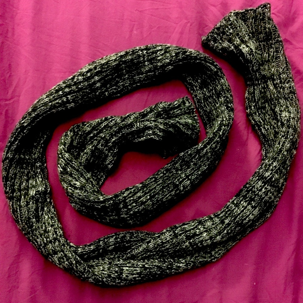 Women’s Cotton Gray Scarf